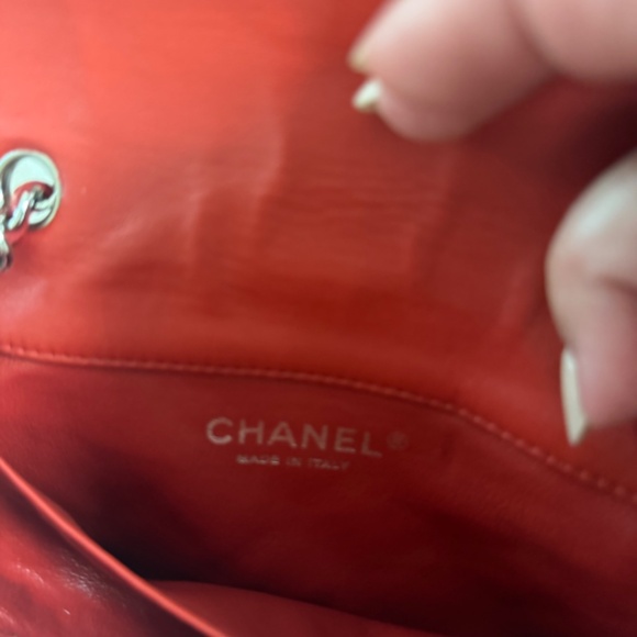 Vintage Chanel mini single flap in RED - Picture 3 of 9